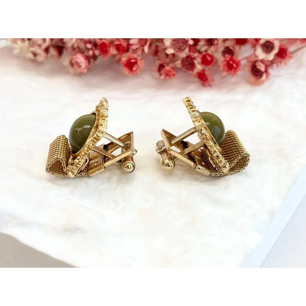 Green Thermoset Midcentury Mesh Wrap Gold Toned Square Vintage Cufflinks
